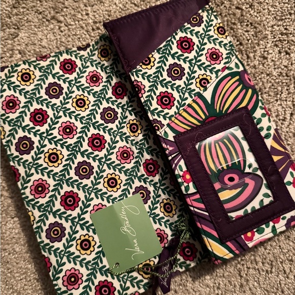 Vera Bradley NEW Viva La Vera Travel Wallet - Picture 3 of 6